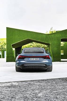 2022 Audi E-Tron GT Quattro phone wallpaper thumbnail.