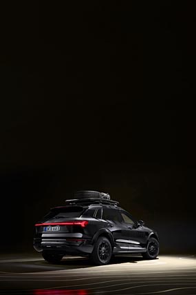 2024 Audi Q8 E-Tron Dakar Edition phone wallpaper thumbnail.