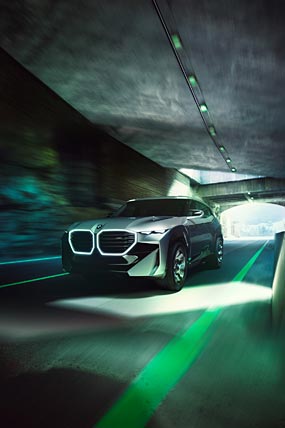 2021 BMW XM Concept phone wallpaper thumbnail.