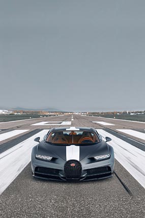 2021 Bugatti Chiron Sport Les Legendes du Ciel phone wallpaper thumbnail.