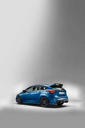 2016 Ford Focus RS phone wallpaper thumbnail.