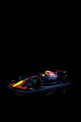 2022 Red Bull Racing RB18 phone wallpaper thumbnail.