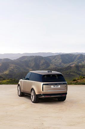 2022 Land Rover Range Rover phone wallpaper thumbnail.