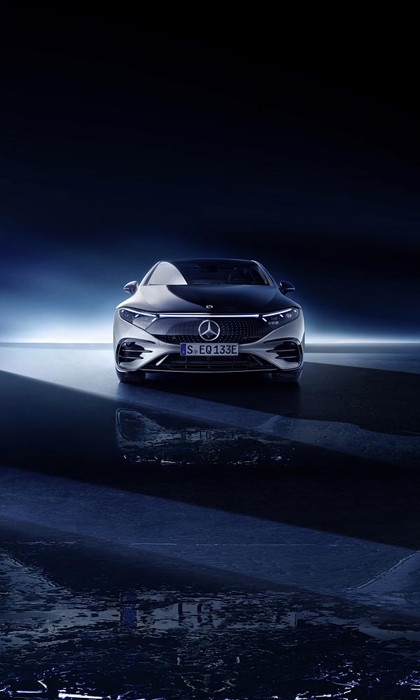 2022 Mercedes-Benz EQS phone wallpaper thumbnail.