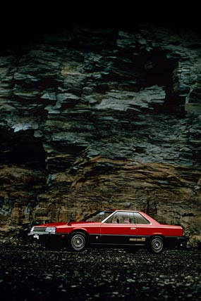 1983 Nissan Skyline 2000RS Turbo phone wallpaper thumbnail.