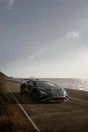 2022 Novitec Lamborghini Huracan STO phone wallpaper thumbnail.