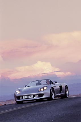 2004 Porsche Carrera GT phone wallpaper thumbnail.