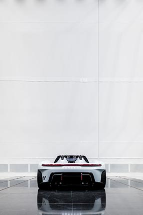 2021 Porsche Vision Gran Turismo Concept phone wallpaper thumbnail.