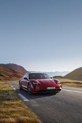 2022 Porsche Taycan GTS phone wallpaper thumbnail.