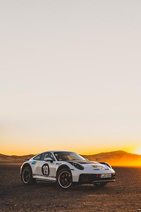 2023 Porsche 911 Dakar phone wallpaper thumbnail.