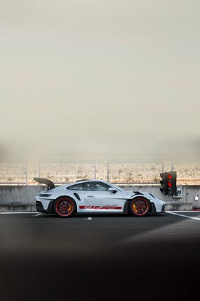 2023 Porsche 911 GT3 RS phone wallpaper thumbnail.