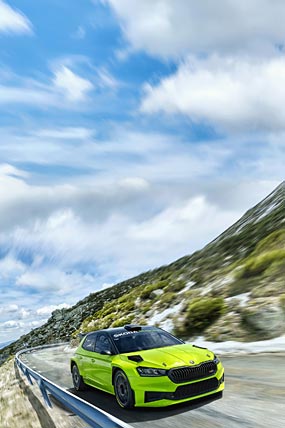 2023 Skoda Fabia RS Rally2 phone wallpaper thumbnail.