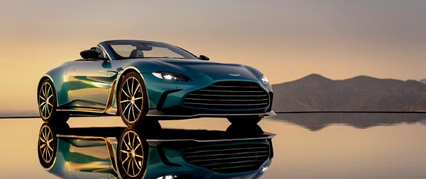2023 Aston Martin V12 Vantage Roadster wide wallpaper thumbnail.