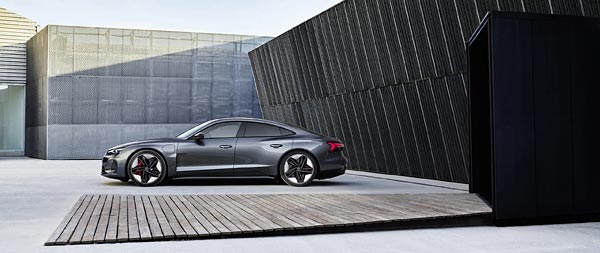 2022 Audi RS E-Tron GT wide wallpaper thumbnail.
