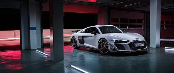 2023 Audi R8 Coupe V10 GT RWD wide wallpaper thumbnail.