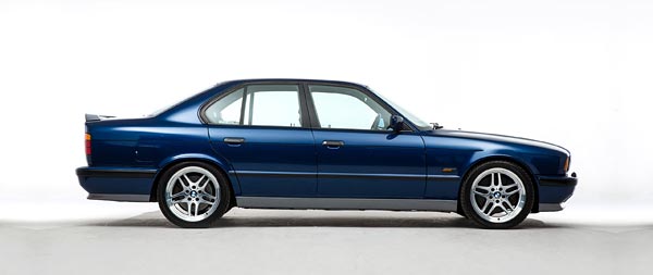 1995 BMW M5 wide wallpaper thumbnail.