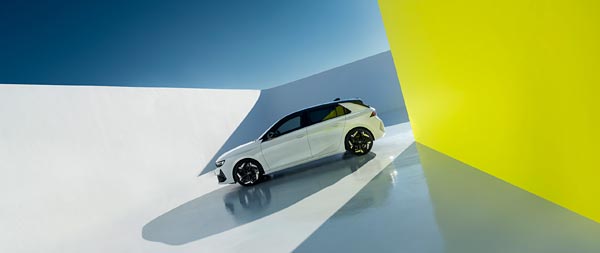 2023 Opel Astra GSe wide wallpaper thumbnail.