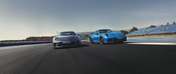 2022 Porsche 911 GT3 Touring wide wallpaper thumbnail.