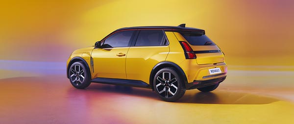 2025 Renault 5 E-Tech super ultrawide wallpaper thumbnail.