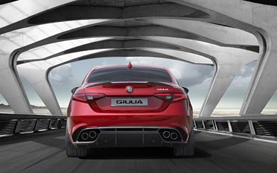 2016 Alfa Romeo Giulia Quadrifoglio wallpaper thumbnail.