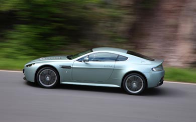 2010 Aston Martin V12 Vantage wallpaper thumbnail.