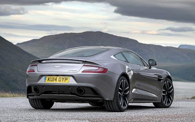 2015 Aston Martin Vanquish wallpaper thumbnail.