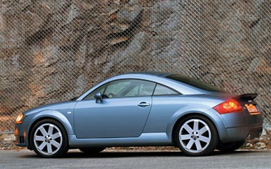 2003 Audi TT wallpaper thumbnail.