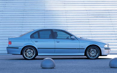 1998 BMW M5 wallpaper thumbnail.