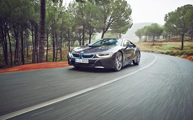 2015 BMW i8 wallpaper thumbnail.