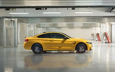 2018 BMW M4 wallpaper thumbnail.