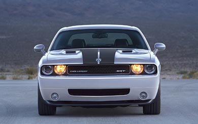 2008 Dodge Challenger SRT8 wallpaper thumbnail.