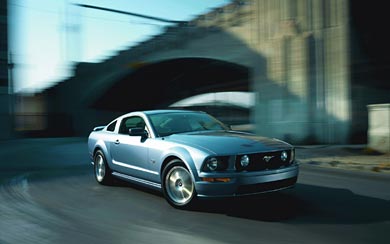 2005 Ford Mustang GT wallpaper thumbnail.