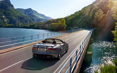 2017 Jaguar F-Type SVR Convertible wallpaper thumbnail.