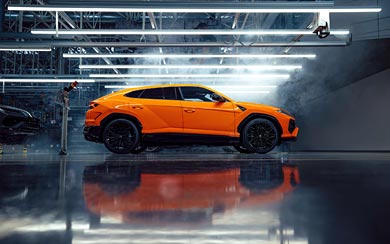 2025 Lamborghini Urus SE wallpaper thumbnail.