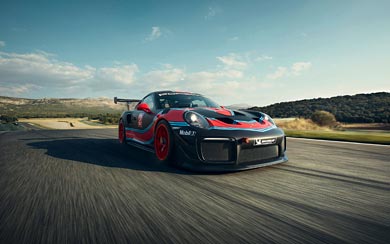 2019 Porsche 911 GT2 RS Clubsport wallpaper thumbnail.