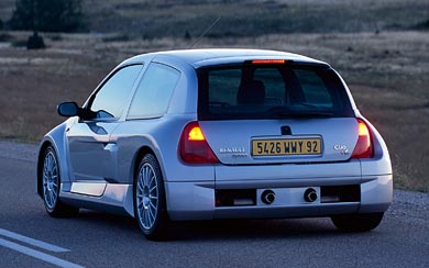 2000 Renault Clio V6 wallpaper thumbnail.