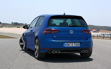 2014 Volkswagen Golf R wallpaper thumbnail.