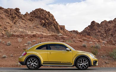 2016 Volkswagen Beetle Dune wallpaper thumbnail.