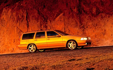 1997 Volvo V70 R AWD wallpaper thumbnail.