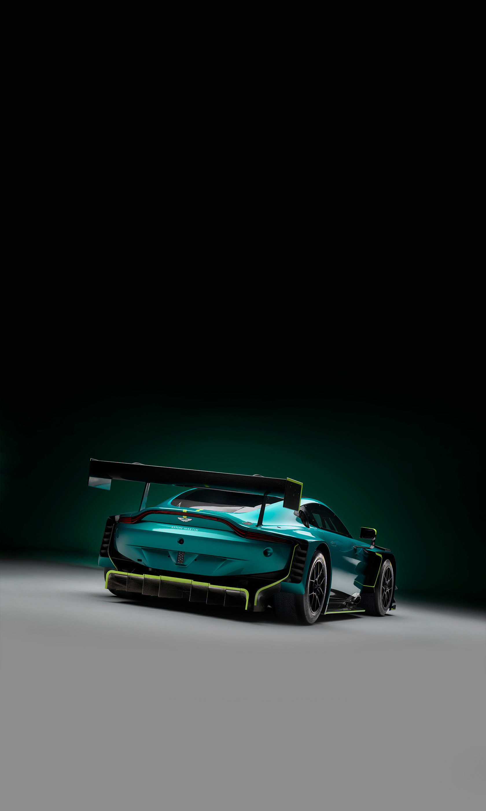  2024 Aston Martin Vantage GT3 Wallpaper.