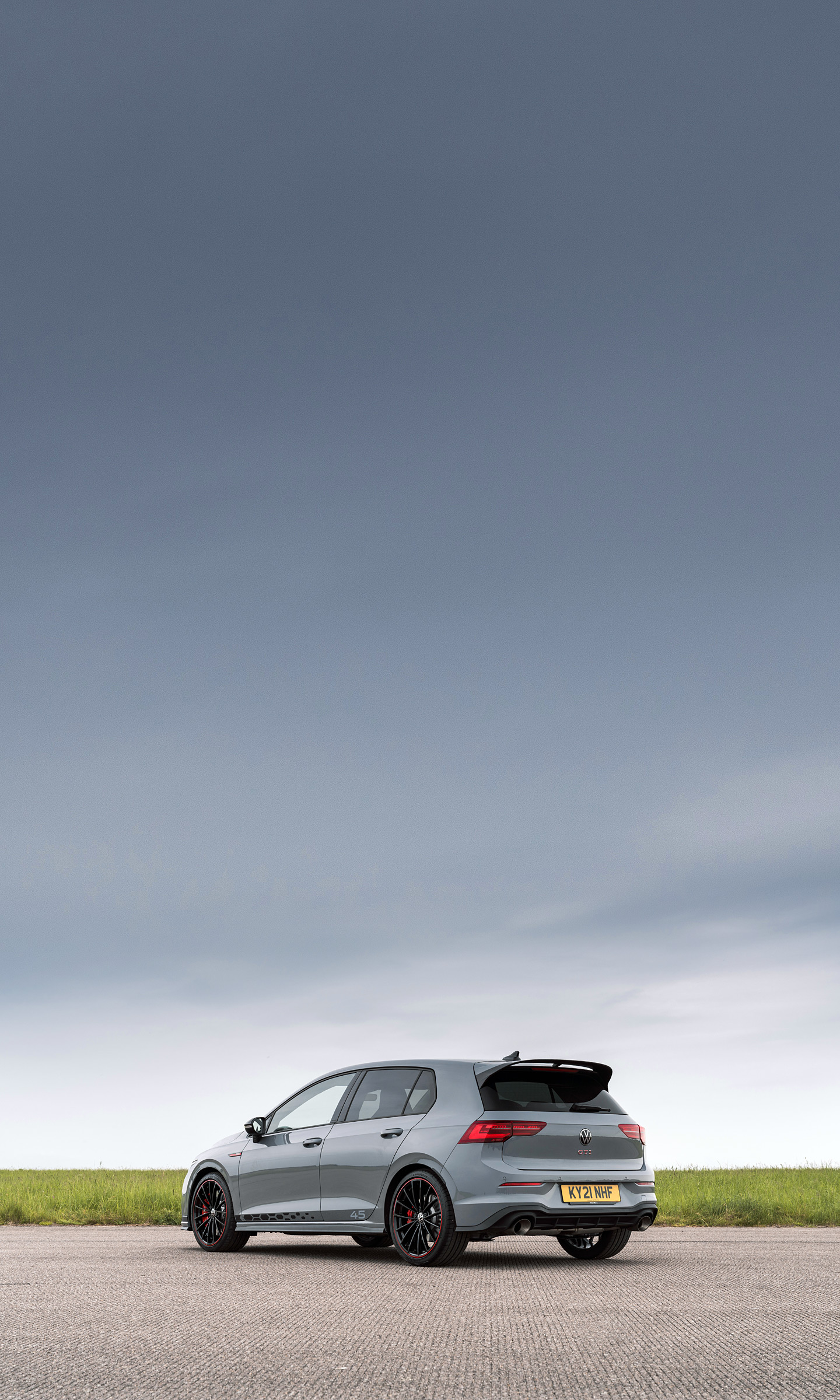  2021 Volkswagen Golf GTI Clubsport 45 Wallpaper.