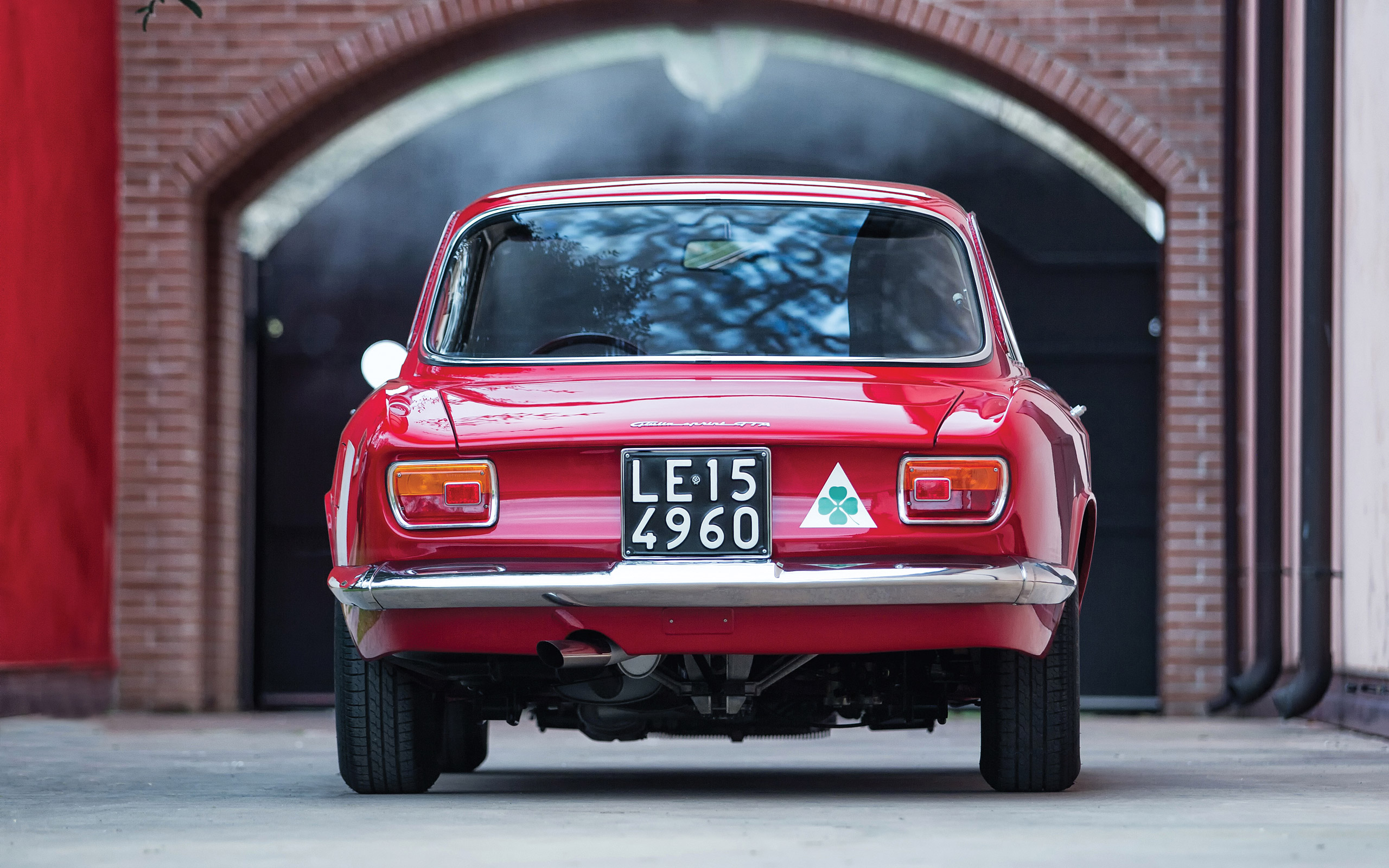  1965 Alfa Romeo Giulia GTA Wallpaper.
