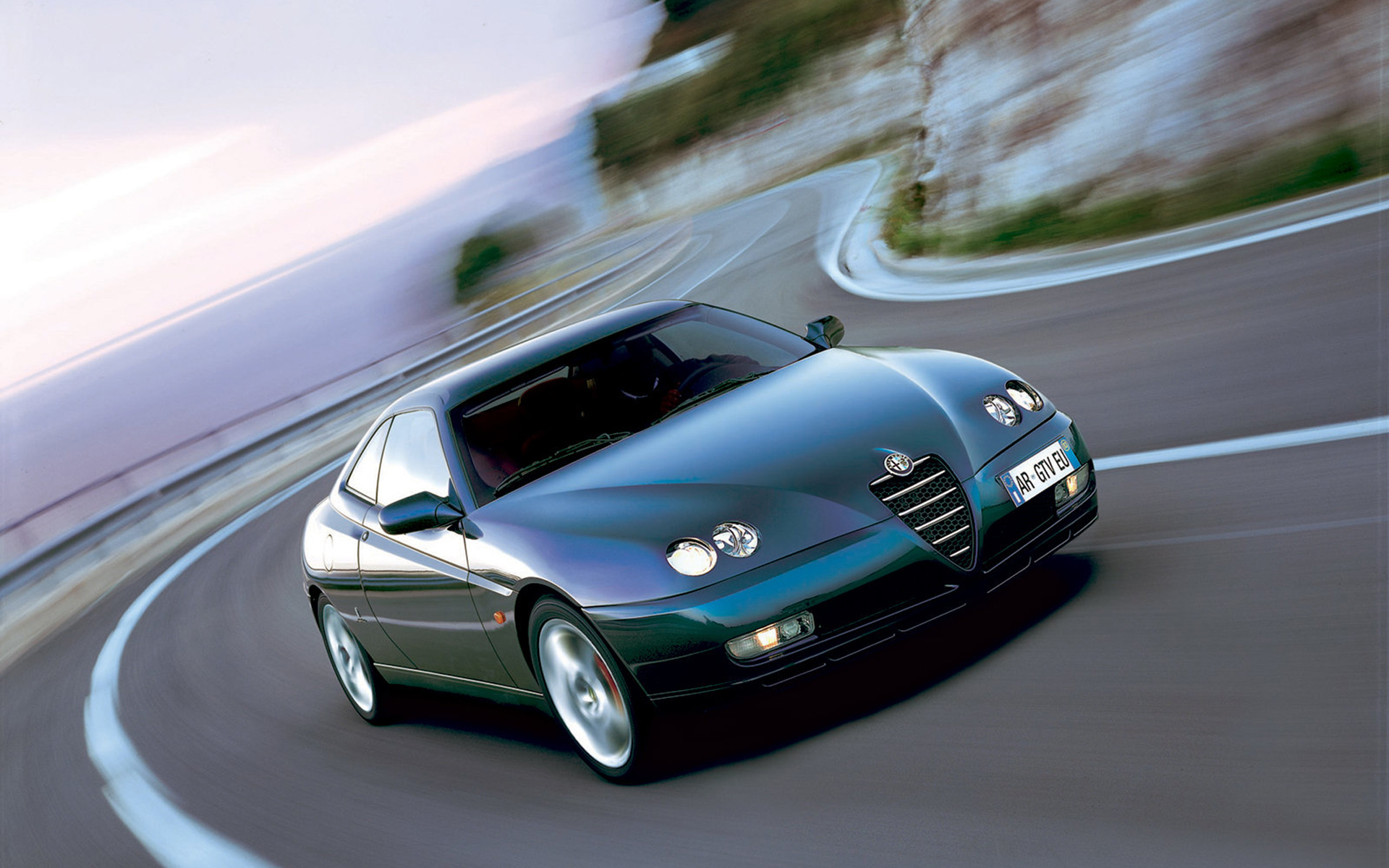  2003 Alfa Romeo GTV Wallpaper.