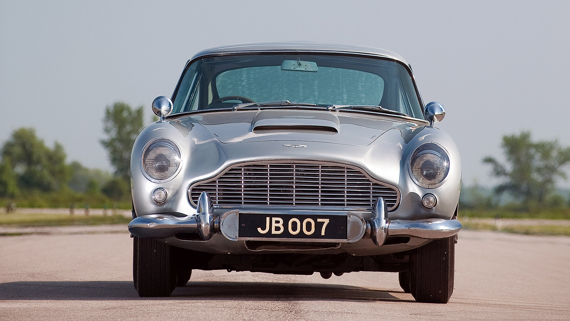  1964 Aston Martin DB5 Wallpaper.