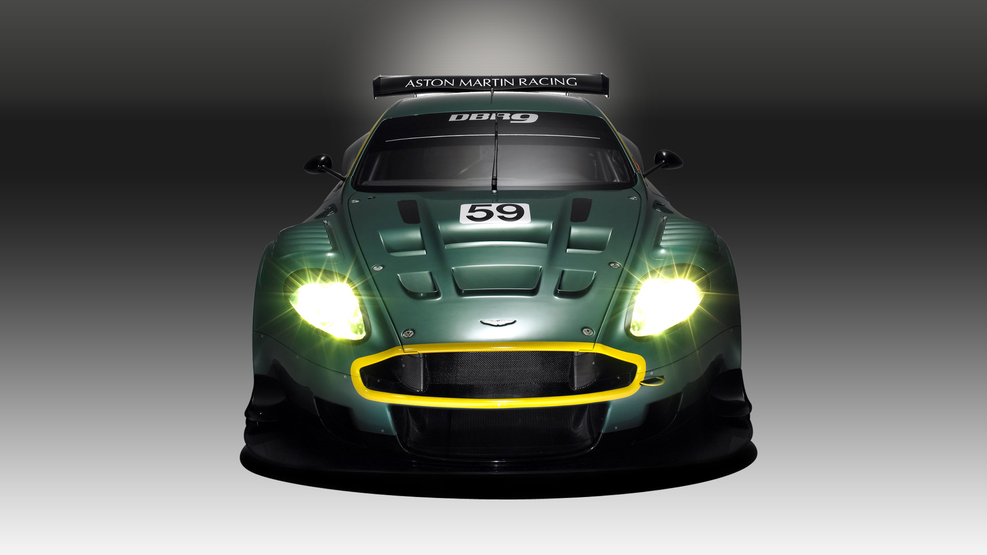  2005 Aston Martin DBR9 Wallpaper.