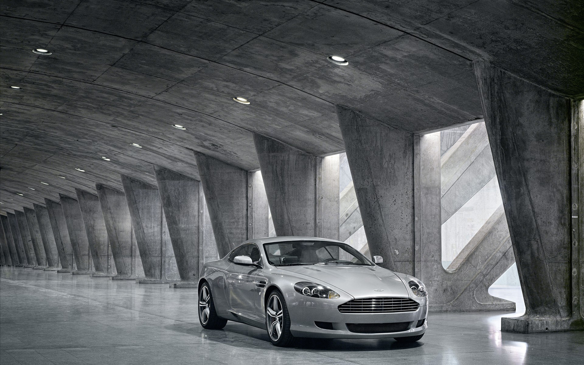  2008 Aston Martin DB9 Wallpaper.