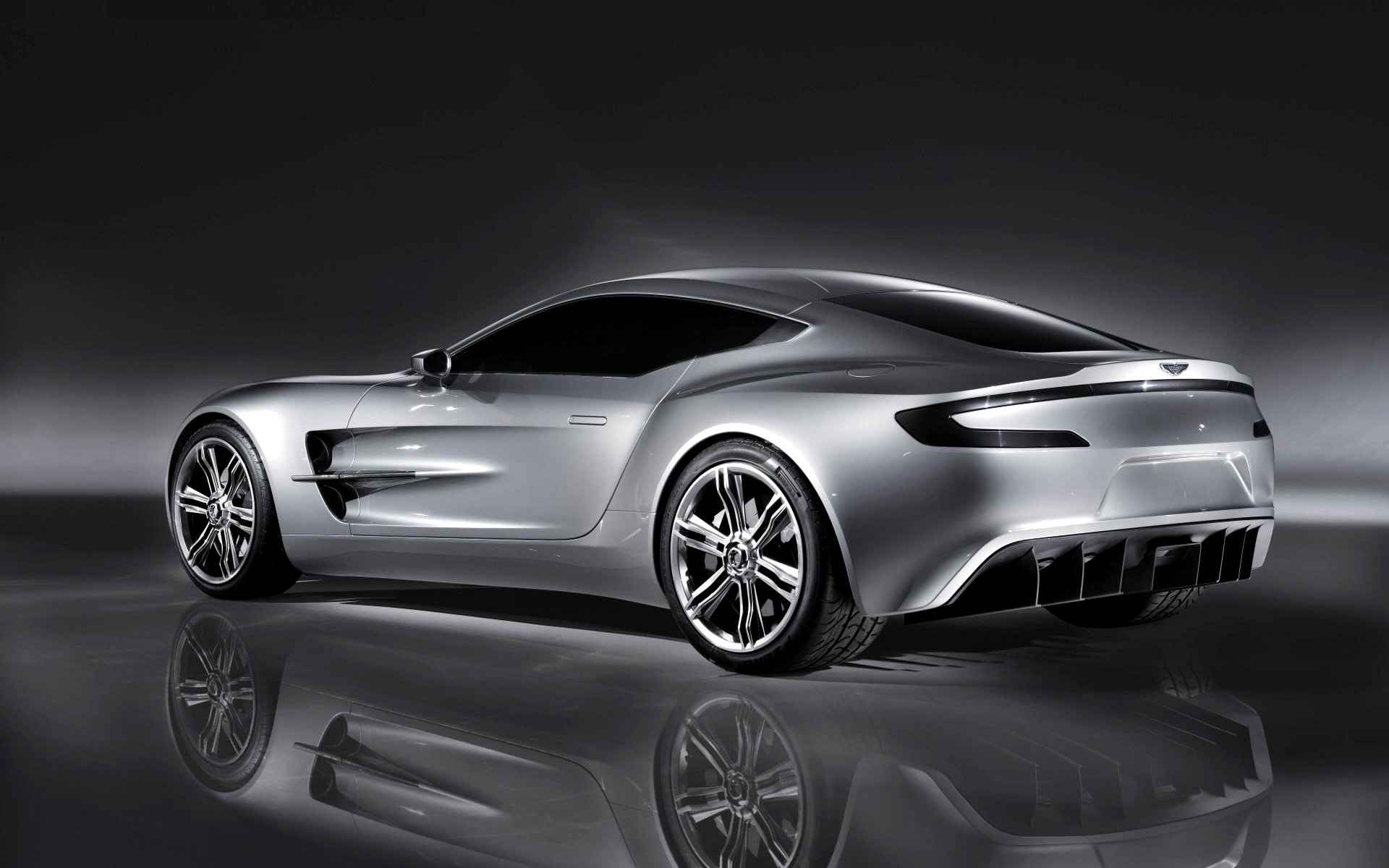  2009 Aston Martin One-77 Concept Wallpaper.