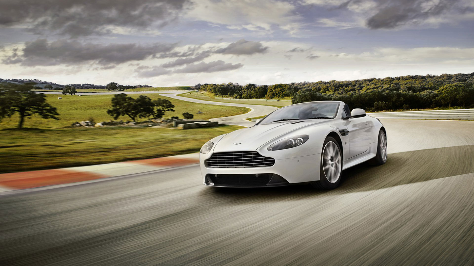  2011 Aston Martin V8 Vantage S Wallpaper.
