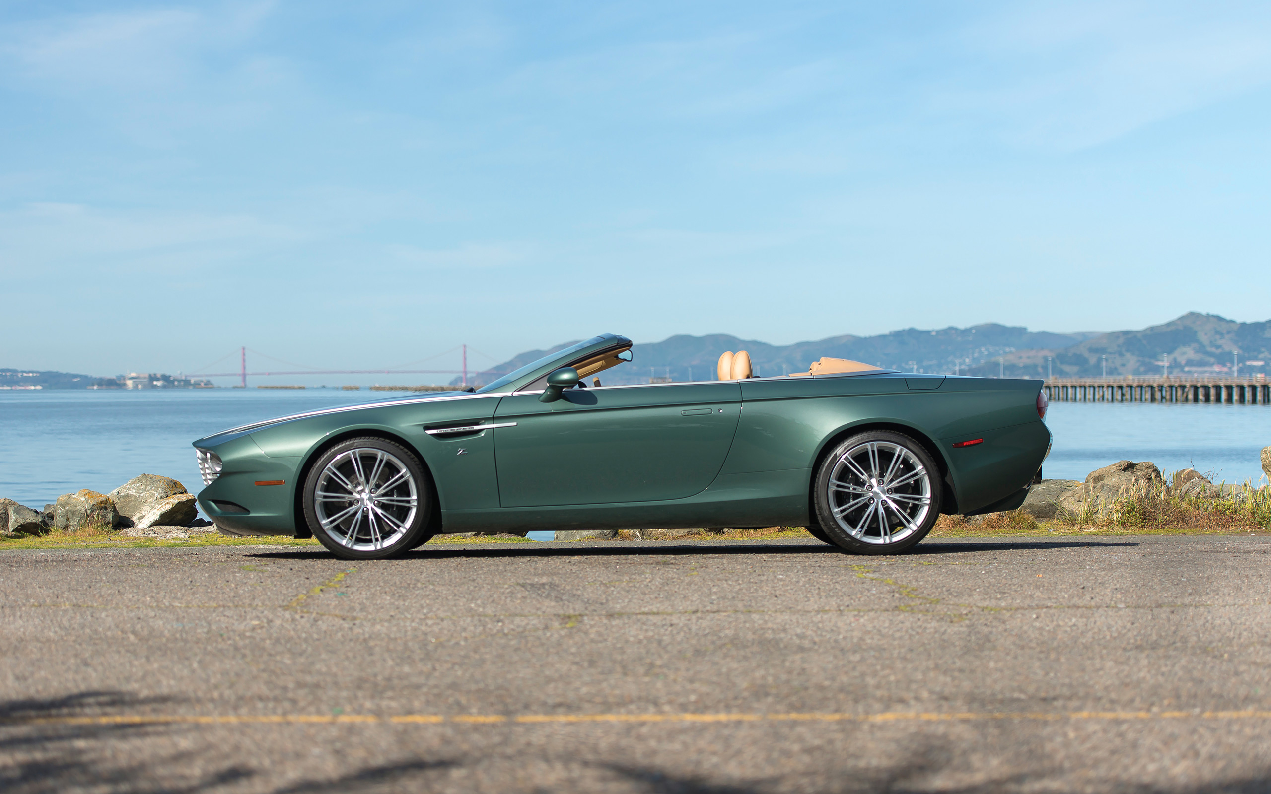  2014 Aston Martin DB9 Spyder Zagato Centennial Wallpaper.