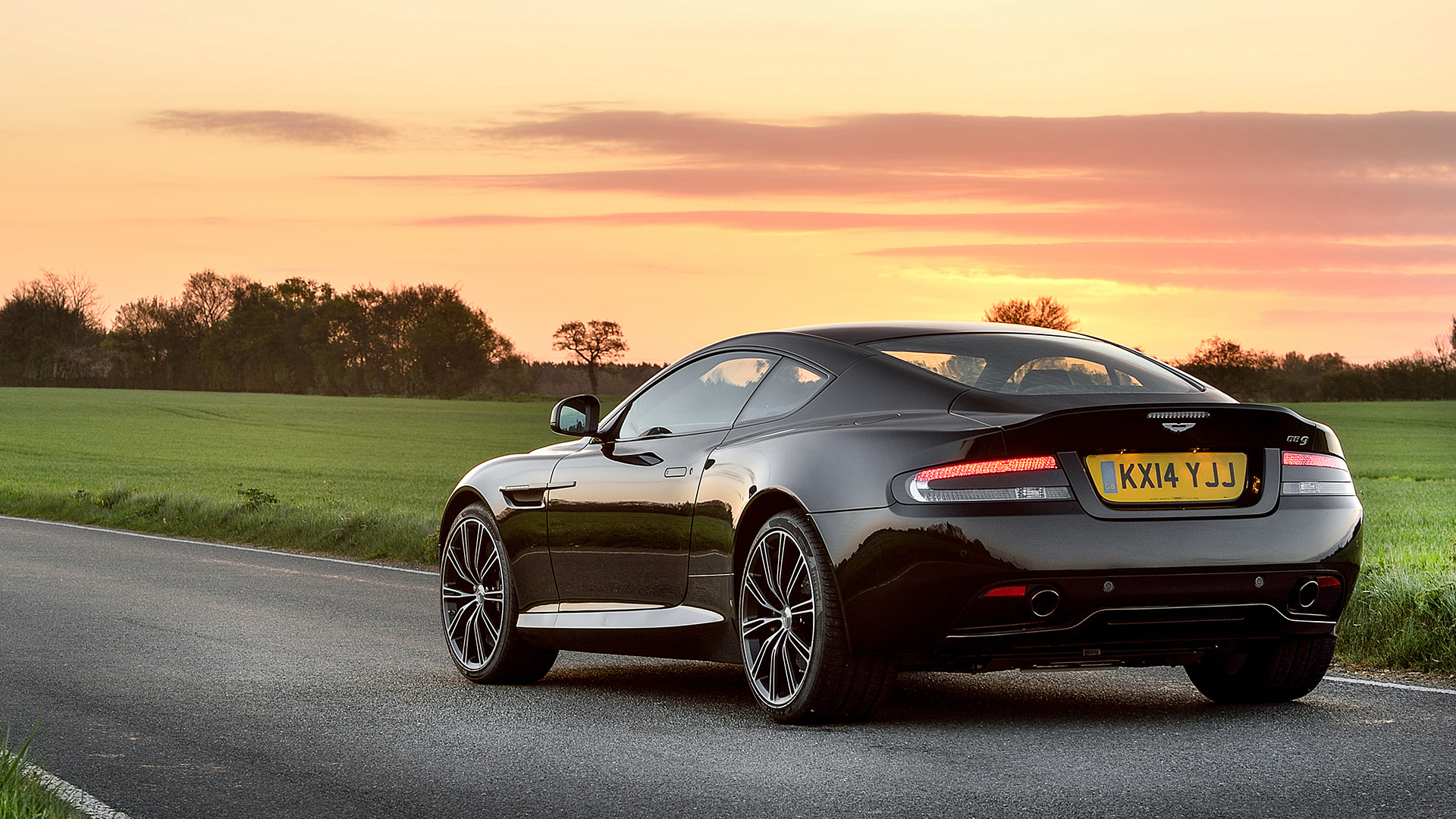  2015 Aston Martin DB9 Carbon Edition Wallpaper.